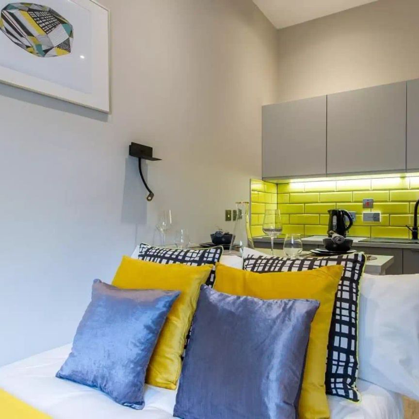 Silver Studio - Photo 1