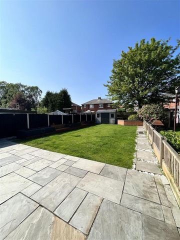 3 bedroom semi-detached house to rent - Photo 3