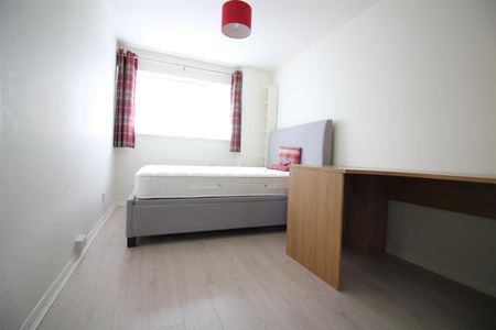 Wordsworth Way, West Drayton - Photo 5