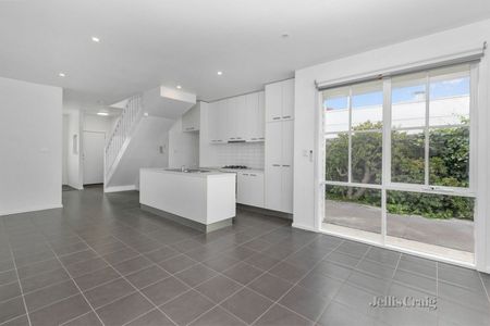 21 Galatea Court, Williamstown - Photo 3