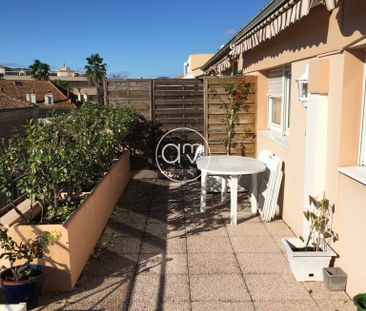 Location Appartement 5 pièces 111m² HYERES 83400 - Photo 4