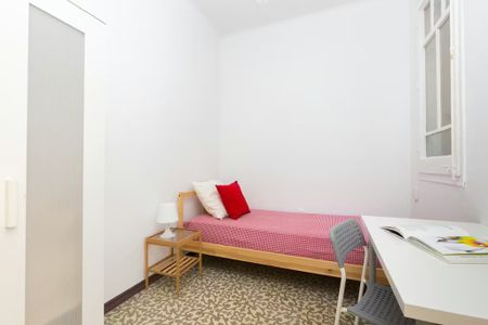 Carrer de Casanova, Barcelona, Catalonia 08036 - Photo 4