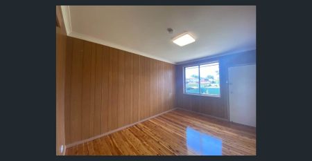 3 Bedroom Half House - Photo 3