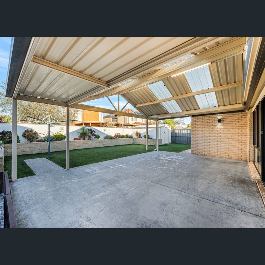 15 Dee Close, Prestons, NSW 2170 - Photo 1