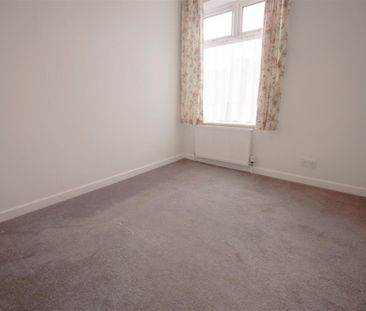 3 Bedroom House - Semi-Detached To Let - Photo 3