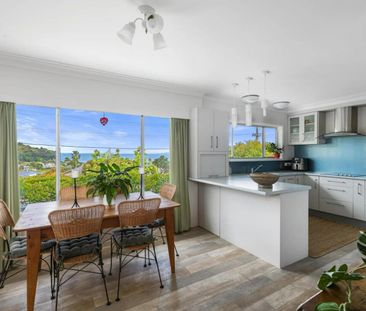 Beachside Family Living with Stunning Sea ... - Photo 4