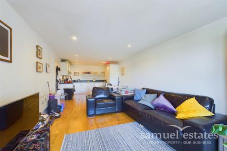 1 bedroom flat to rent - Photo 3