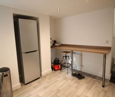 Silver Royd Hill (room 1), Armley, Leeds - Photo 6