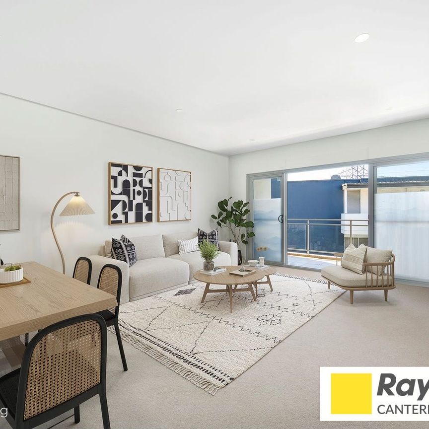 Modern, Light-Filled Two-Bedroom Apartment - Photo 1