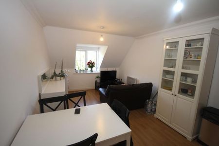 2 bedroom apartment to rent - Photo 2