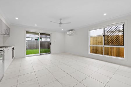 Brand new modern 3-Bedroom home in Burpengary! Available Now! - Photo 3