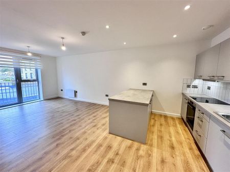 2 bedroom apartment to rent - Photo 3