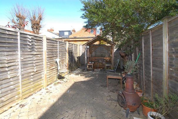 4 bedroom maisonette to rent - Photo 1