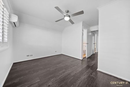 Contemporary and Convenient Living&excl; - Photo 2