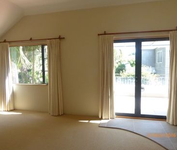 TOWNHOUSE - 4 BEDROOMS - MISSION BAY - Photo 3