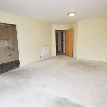 2 bedroom property to rent in Aylesbury - Photo 1