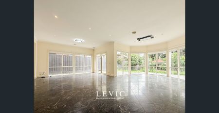 Light-Filled Family Haven Steps from Camberwell Junction - Photo 3