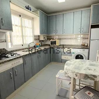 Alquiler de piso en Calle Infantes - Photo 1