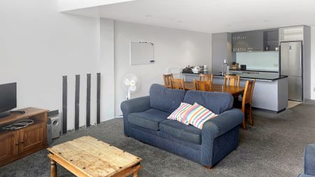 Executive Apartment - Photo 2