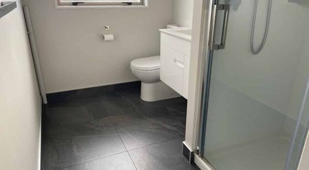 Freestanding 2 Bedroom - Photo 5