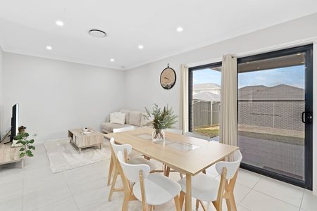 101 Edmund Street, Grantham Farm NSW 2765 - House For Rent | Domain - Photo 3