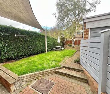 Warley Hill, Brentwood, CM14 - Photo 1