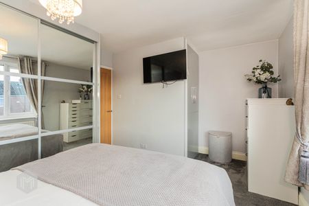 Gainsborough Avenue - Photo 4