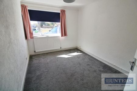 2 bedroom maisonette to rent - Photo 2