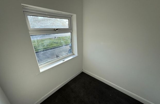 Birmingham New Road, Tipton, DY4 8JP - Photo 1