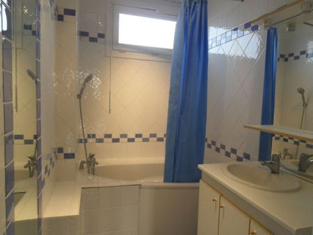 Libre le ..01/03/2026 Mt Loyer :442,13 Mt des charges :145 - Photo 4