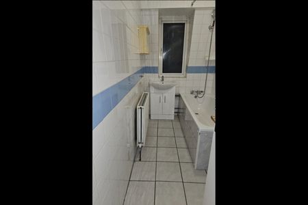 1 Bed Flat, Young Road, E16 - Photo 2