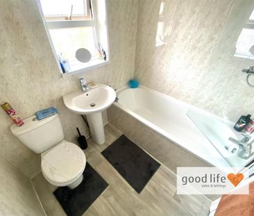 2 bedroom semi-detached house to rent - Photo 4