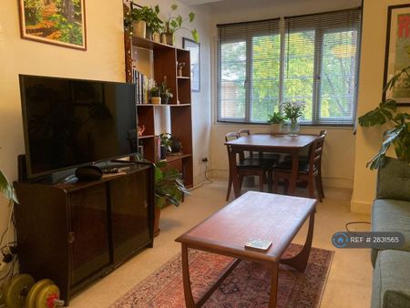 1 bedroom flat to rent - Photo 2