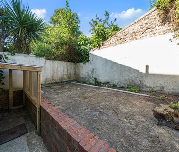 6 bedroom house to rent - Photo 3