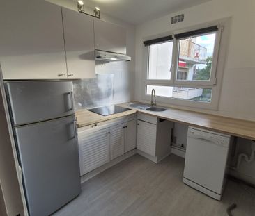 Location Appartement 3 pièces 56m² ST MAUR DES FOSSES 94210 - Photo 6