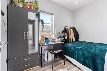 3 Bed Flat, Old Kent Road, SE1 - Photo 5