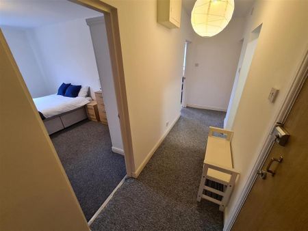 2 bedroom apartment to rent - Photo 4