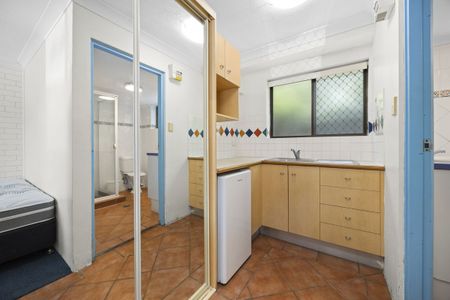 106/132 Marine Parade, Southport QLD 4215 - Apartment For Rent | Domain - Photo 3