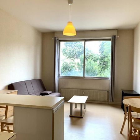 Studio - Place des Promenades à Roanne - 27.9 m² - Photo 3