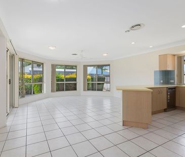 Spacious Family Home with Pool in the Heart of Sippy Downs - Photo 4
