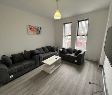 4 bedroom terraced house to rent - Photo 1