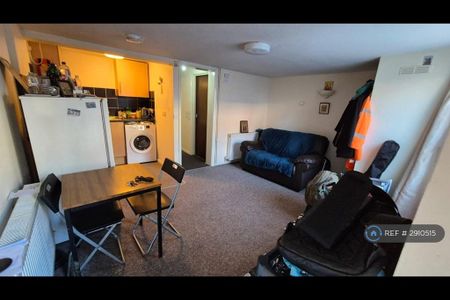 1 bedroom flat to rent - Photo 5