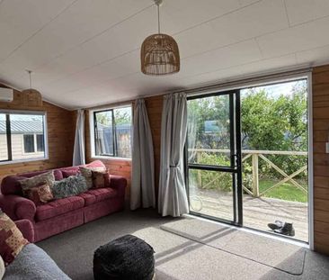 Secure and sunny Lockwood home - Photo 3