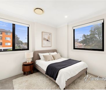 Beautiful Home in The Heart of Merrylands! - Photo 3