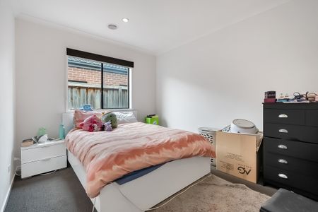 8 Egerton Street, Officer VIC 3809 - House For Rent | Domain - Photo 5