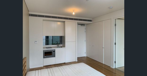 LEVEL 17 | MODERN & FURNISHED STUDIO | BILLS INCLUDED | @ CENTRAL PARK - Photo 1