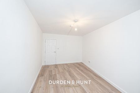 High Street, Ongar - Photo 3