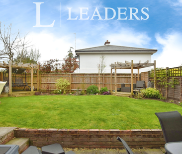 1 bedroom room to rent The Campions, Stansted, CM24 - Photo 2
