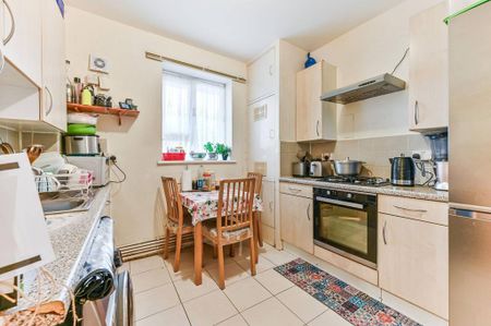 2 bedroom flat to rent - Photo 5