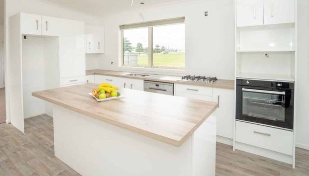 Stunning 4 year old warm and cosy Cottage - Photo 1